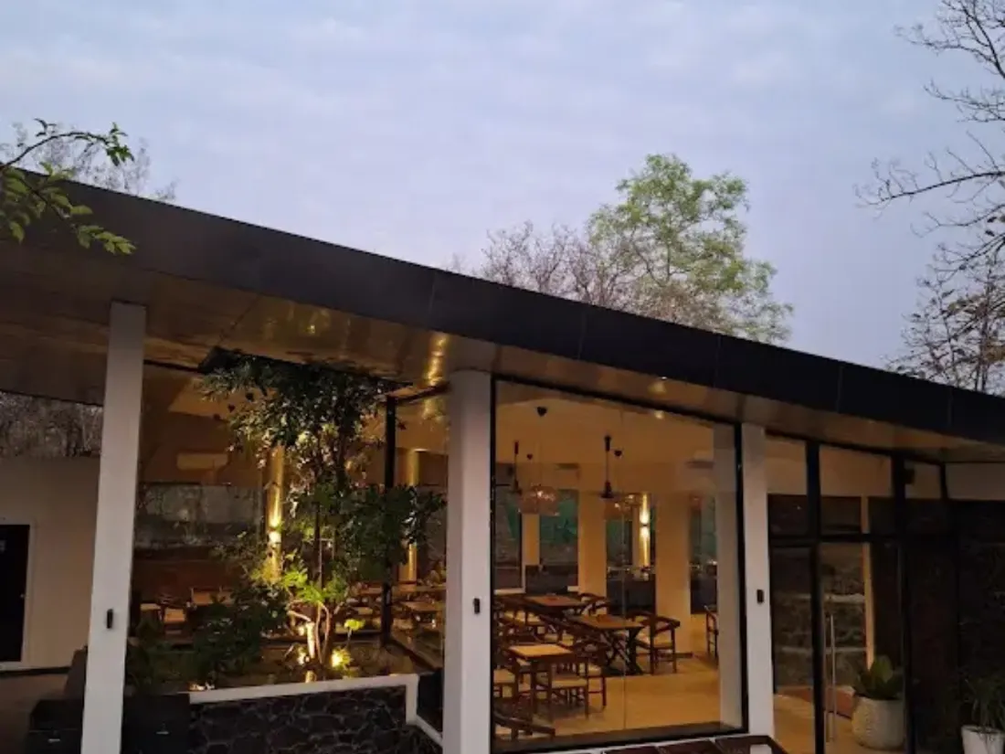 Restaurant at dusk at Birds Nest Resort